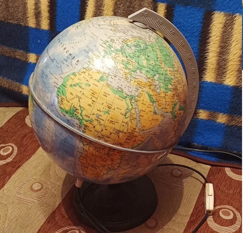 Ddr globus mit - mit, licht