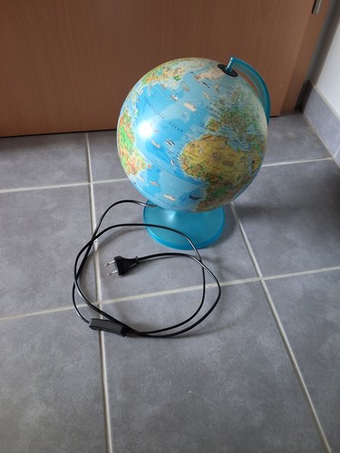 Kinder jugend globus mit - kinder-jugend-globus,